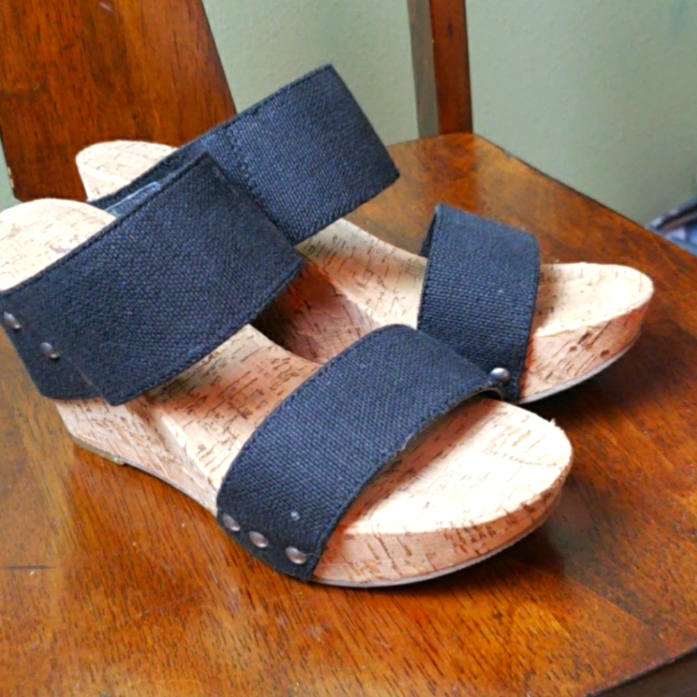 Lucky Brand Black Cork Wedge Stretch Strap Shoe